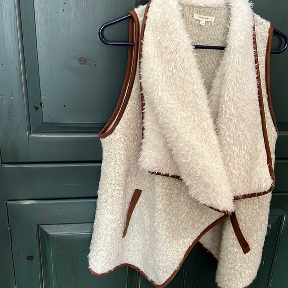 MAURICES VEST small/Medium - Picture 4 of 6